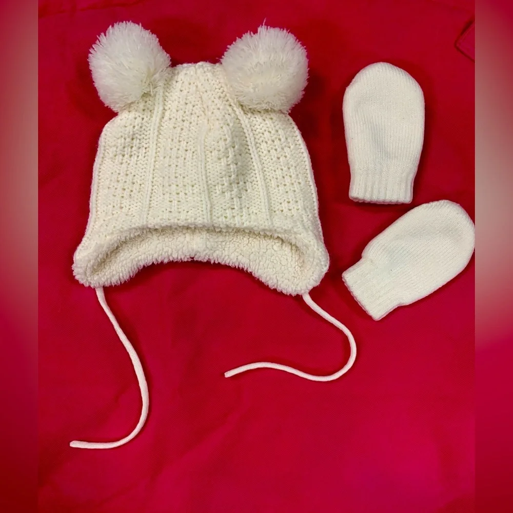 Jan and Jul Bear Hat and Mitten Set